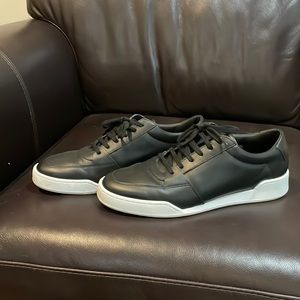 Oliver Cabell Black court shoes